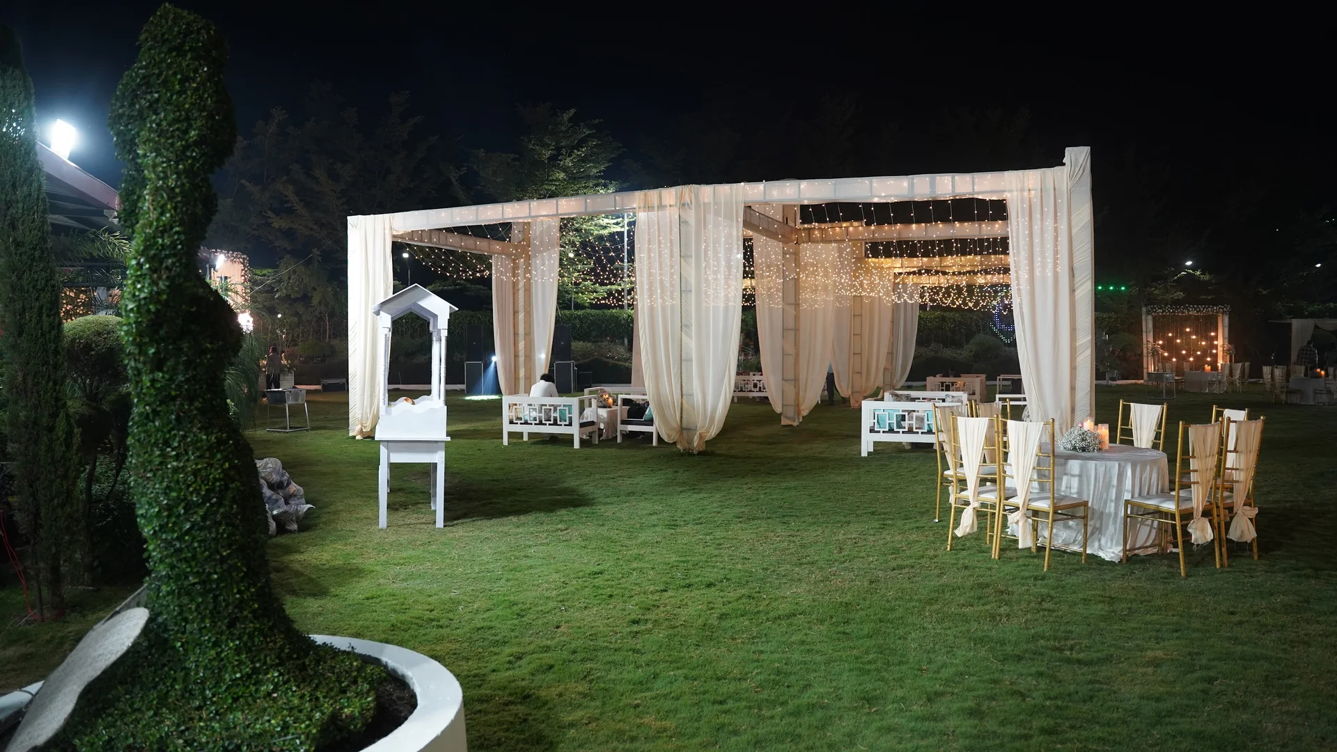 Actual garden pavilions and dinner seating at Bhandari Farms in Dehradun